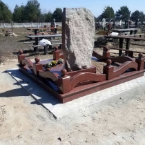 Памятник на заказ женщине. Высота индивидуального памятника - 180 см.