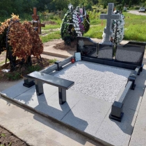 Женский памятник по индивидуальному заказу. Высота 2 м.