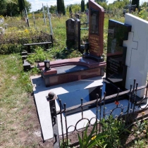 Индивидуальный проект на заказ. Высота памятника дочери 1,5 м.