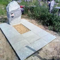 Фотография памятника. Заказать памятник по индивидуальному проекту, можно с сайта: https://www.grand-ritual.kiev.ua