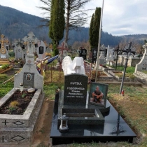 Фото эксклюзивного памятника с ангелом военному.