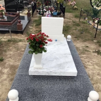 Фото маленького детского памятника. Размер маленького памятника - по проекту.