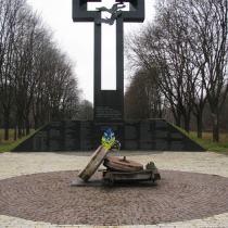 Крест из гранита