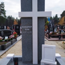 Производство крестов из мрамора в Киеве сегодня.