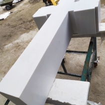 Изготовление мраморного креста на производстве в Киеве сегодня. Высота 170 см.