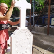 Изготовление креста для памятника на производстве в Киеве сегодня. Высота 2 м.