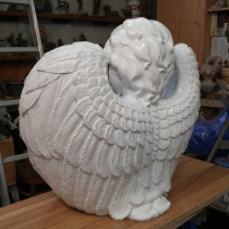 Обратная сторона ангела. Купить скульптуру ангела - можно в Магазине Ритуальной скульптуры в Киеве.