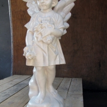 Скульптура из бетона для памятника. Высота ангела из декоративного бетона 60 см., основа 20 х 20 см., вес 25 кг. Цена скульптуры ангела 5 тыс. грн. 