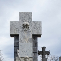 Скульптура з граніту, ритуальна скульптура, продаж, установка, гранітні бюсти.