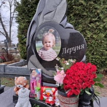 Высота нового памятника маленькой девочке 120 см. 