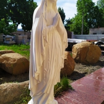 Памятник Богородице. Купить статую Богородицы для памятника - можно с сайта: https://www.grand-ritual.kiev.ua